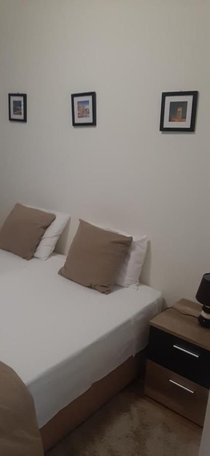 Minimalist Apartment Located Near Belem Lisbon Bagian luar foto